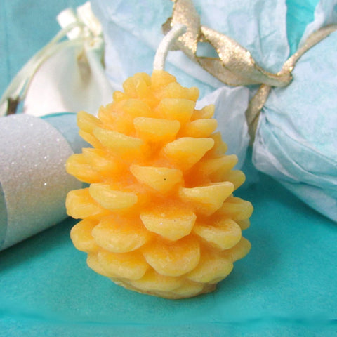 Natural Beeswax Pinecone Candle - Nui Cobalt Designs - 1