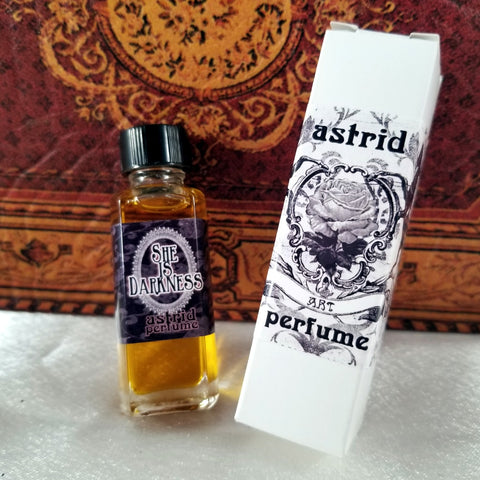 Astrid Perfume: She is Darkness